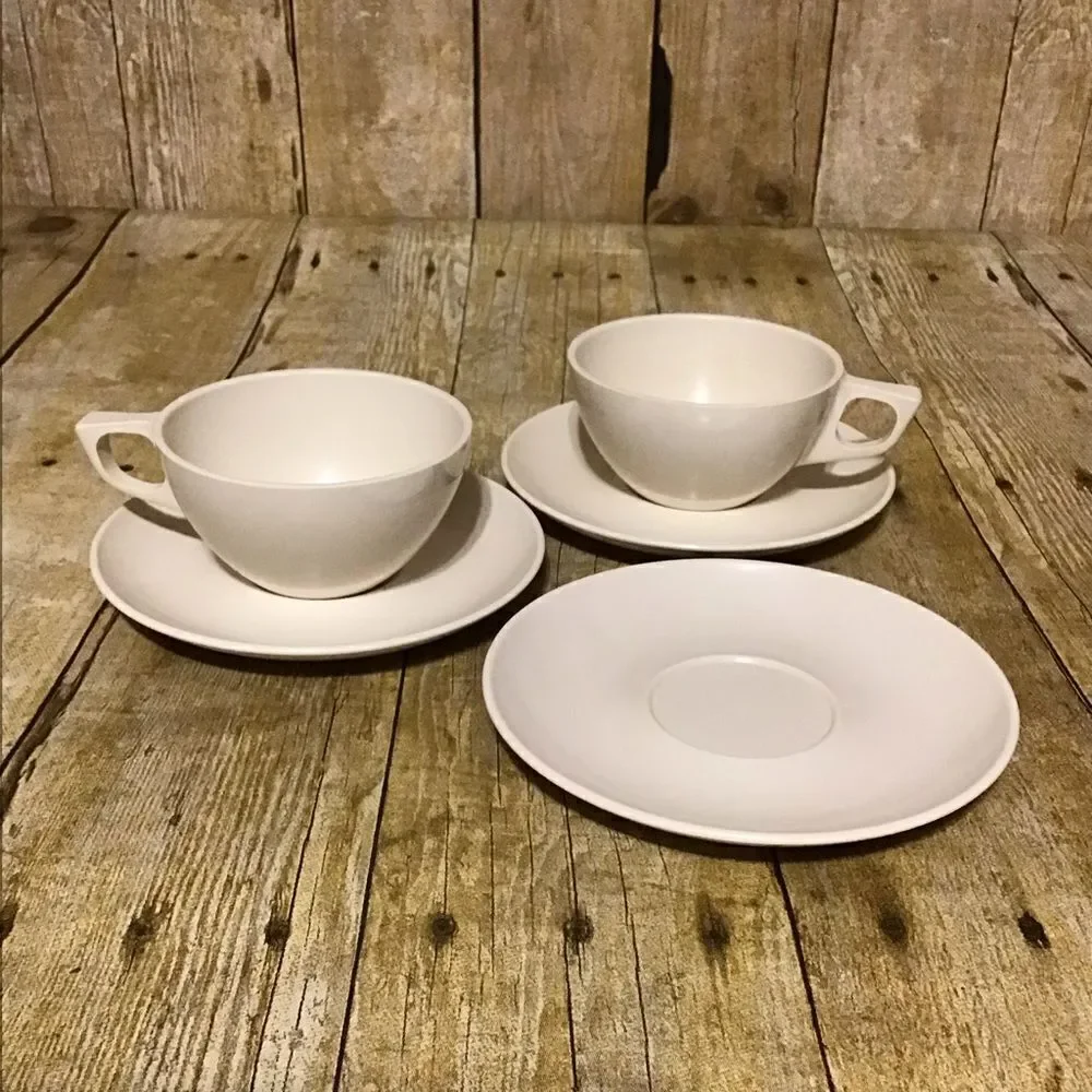 Vintage Stetson Melmac White Cups and Saucers‎